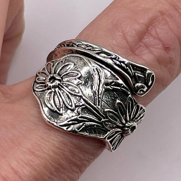 Boho Single Large Daisy or Sunflower Adjustable Spoon Ring #1311 - Picture 4 of 9